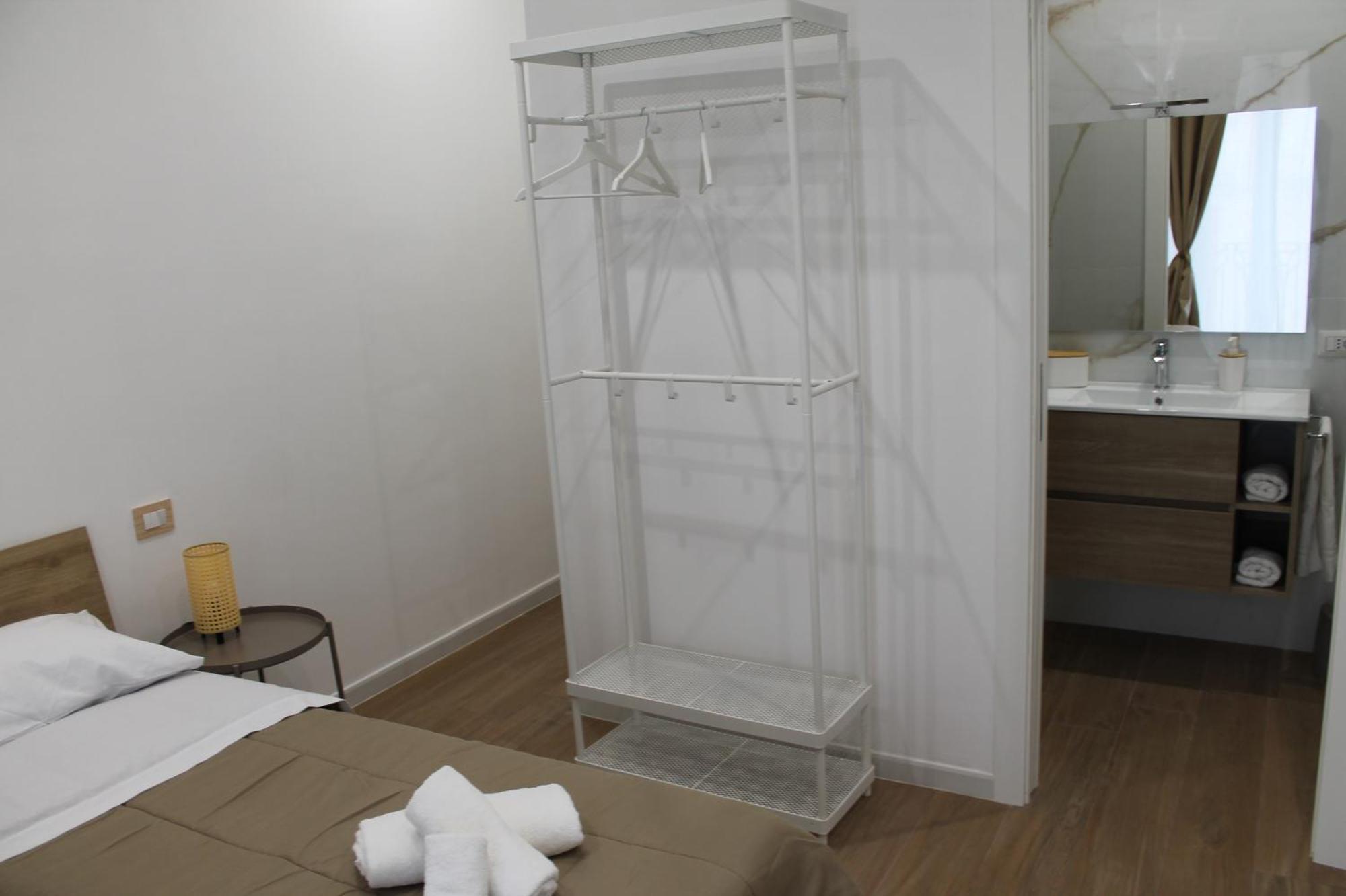 Dimora Crispi 70 Apartment บารี ภายนอก รูปภาพ