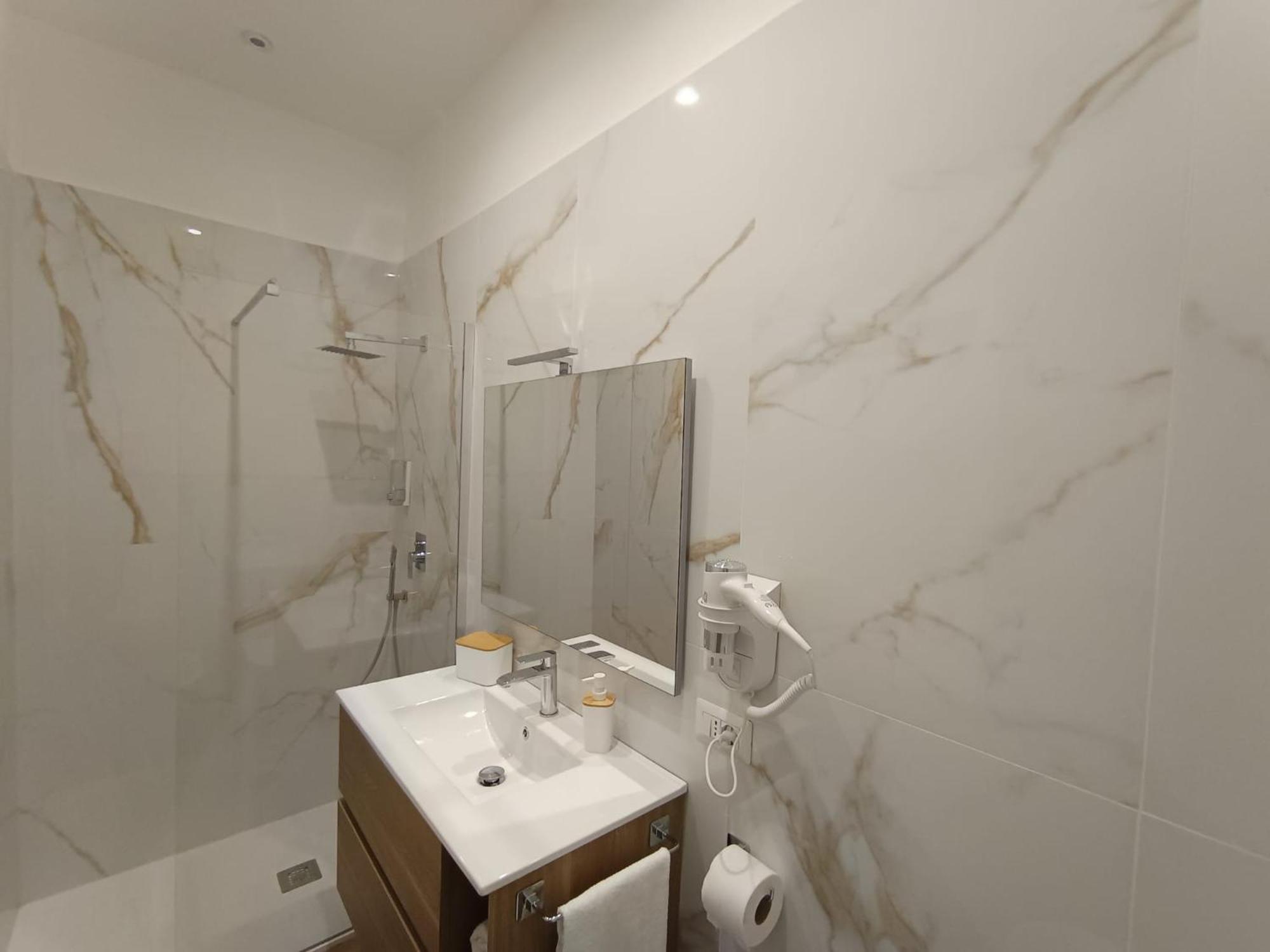 Dimora Crispi 70 Apartment บารี ภายนอก รูปภาพ